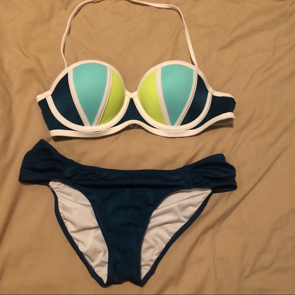 VS Bikini Set with Removable Strap